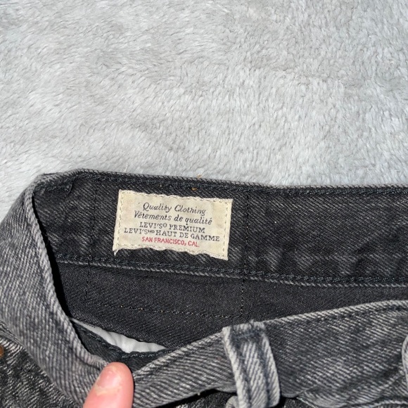 Levi’s black shorts - Picture 2 of 4